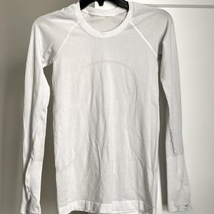 Lululemon Swiftly Tech long sleeve shirt with metallic accents *ONE DAY SALE*